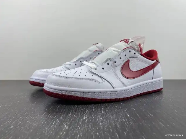 1 Red Jordan Varsity Retro Low 705329-101 White 0611